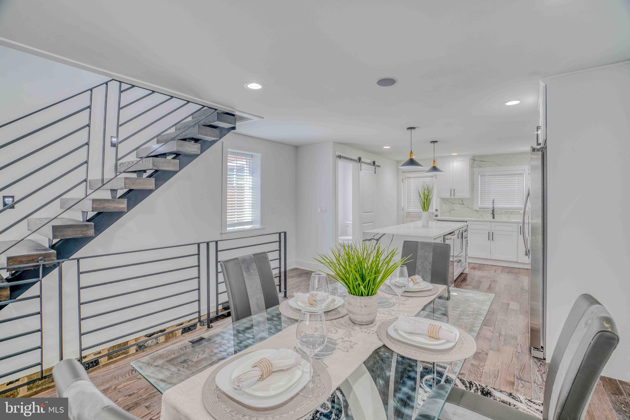 PORT RICHMOND - Residential