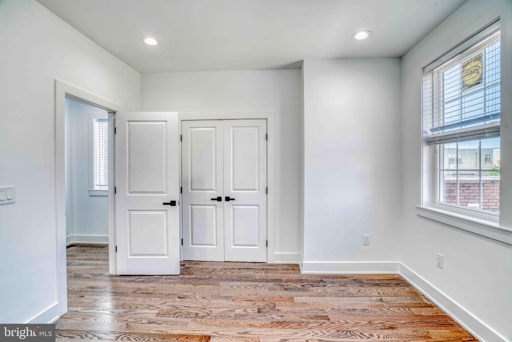 PORT RICHMOND - Residential