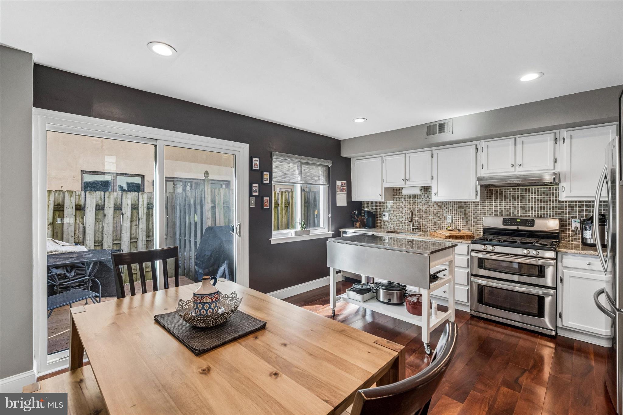 BELLA VISTA - Residential