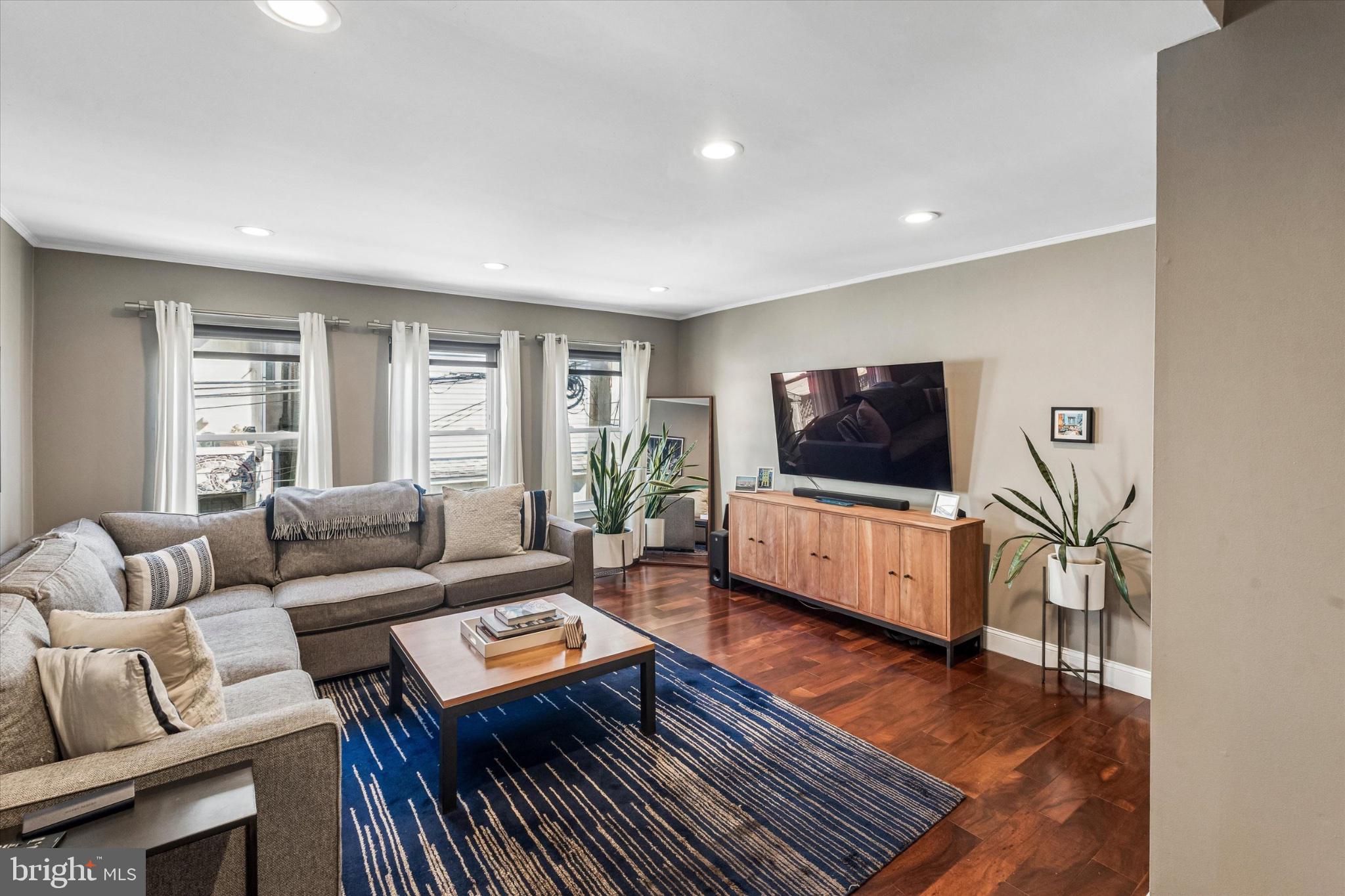 BELLA VISTA - Residential