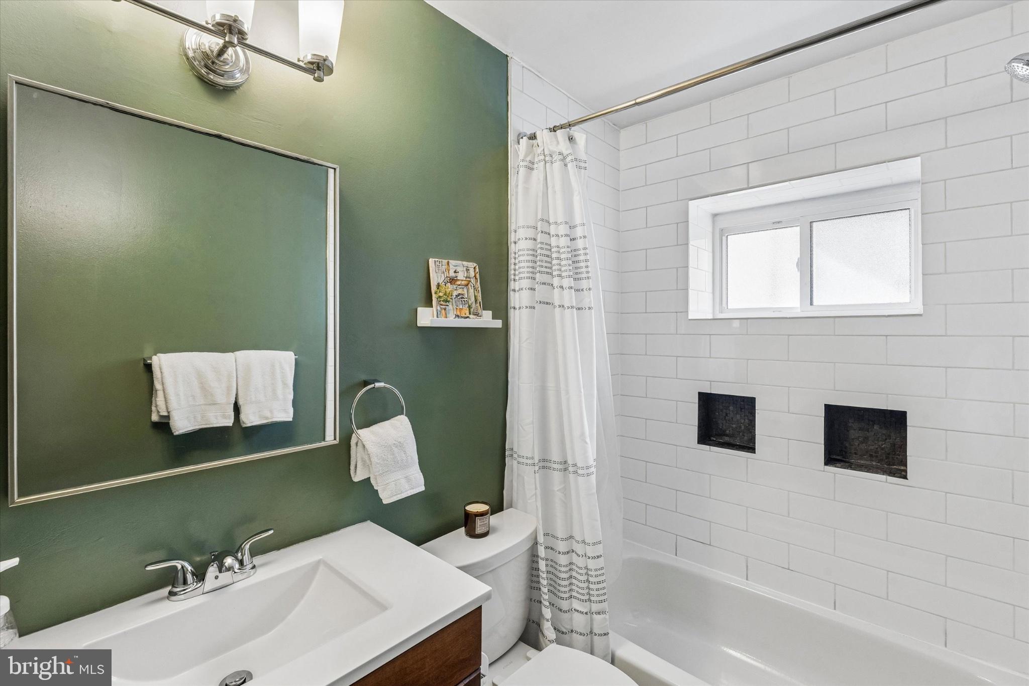 BELLA VISTA - Residential