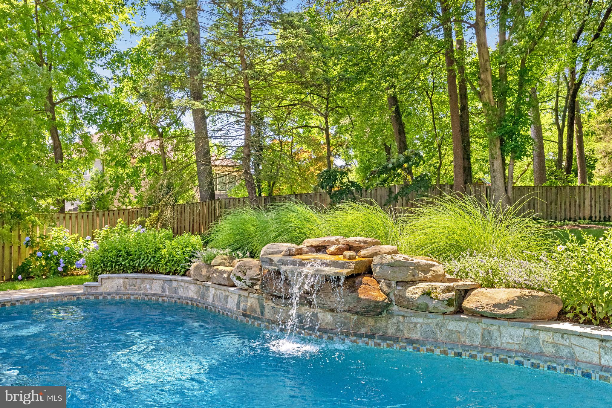 VIENNA WOODS - Residential