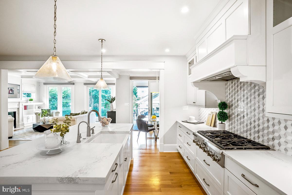 CHEVY CHASE - Residential