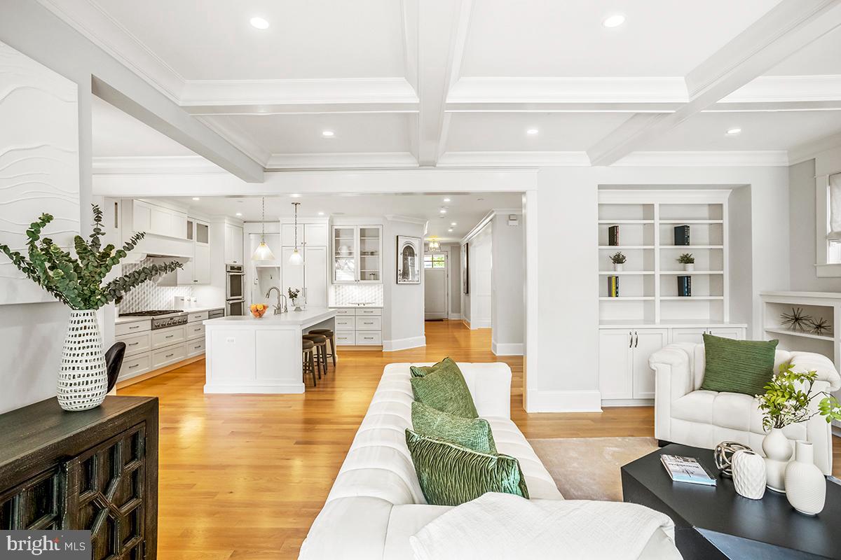 CHEVY CHASE - Residential