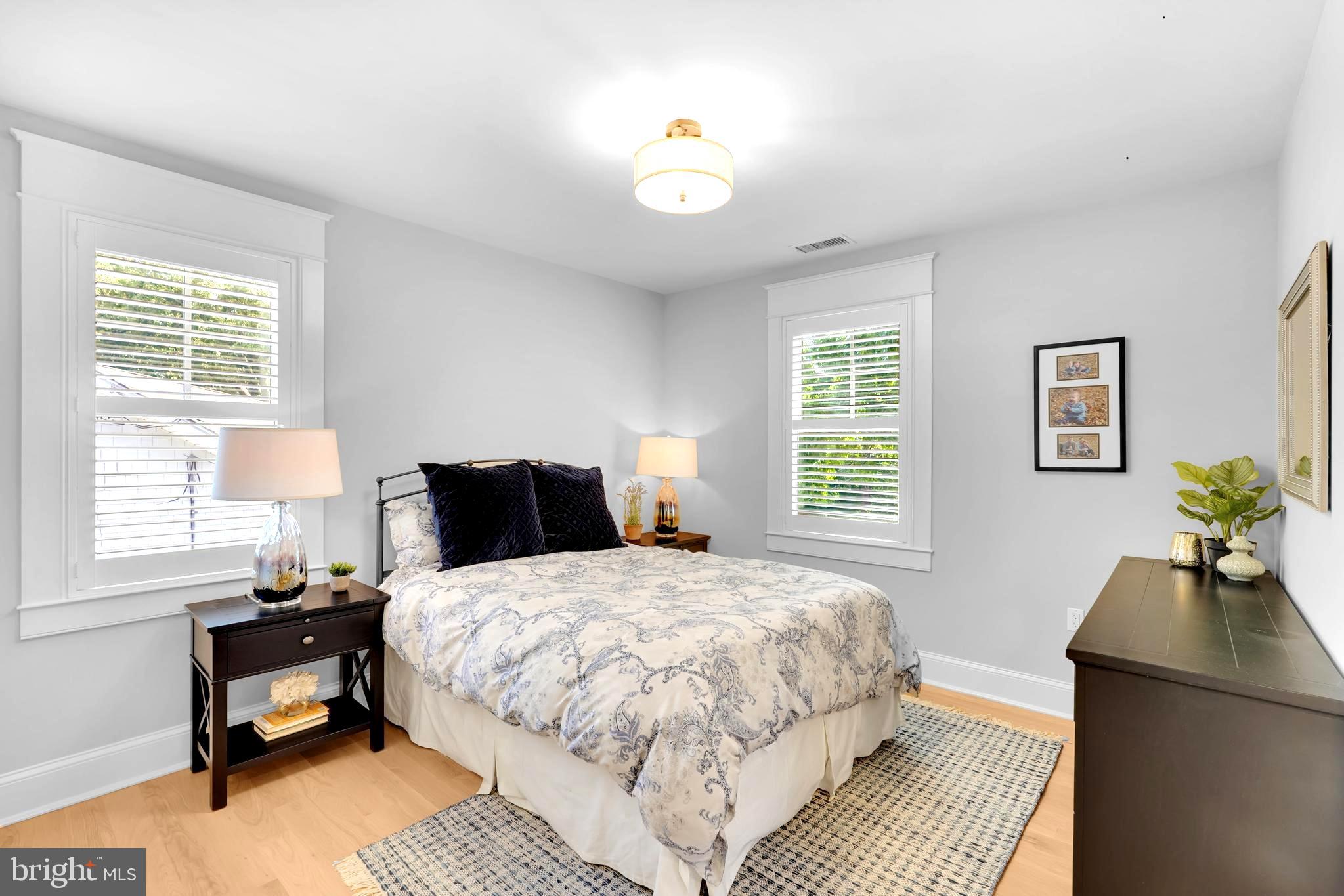 CHEVY CHASE - Residential