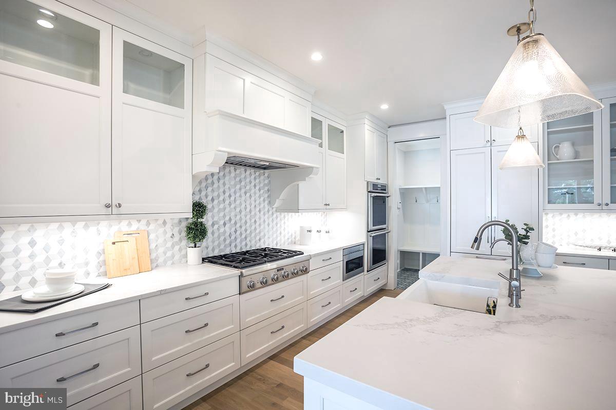 CHEVY CHASE - Residential