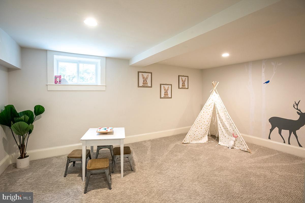 CHEVY CHASE - Residential