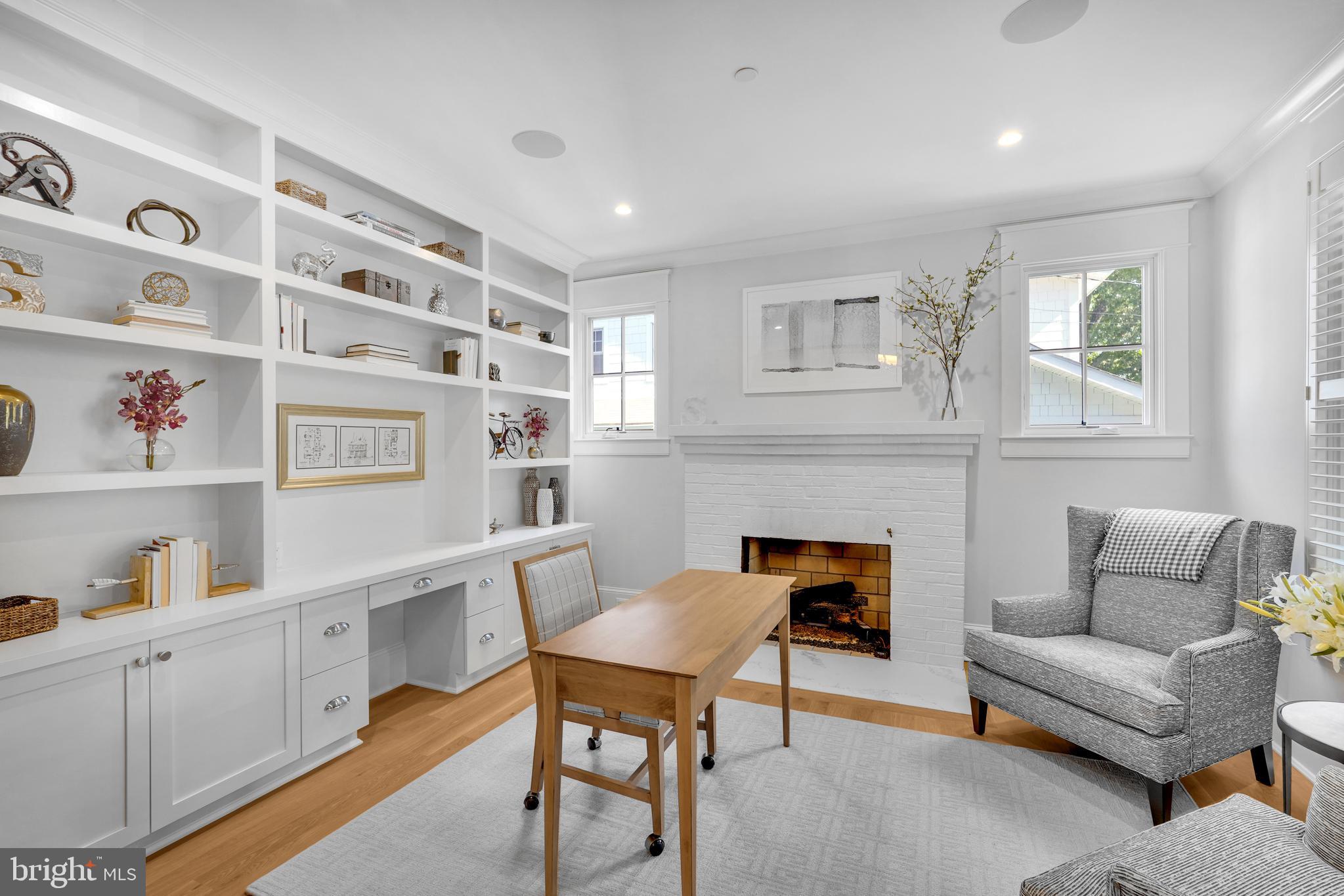 CHEVY CHASE - Residential