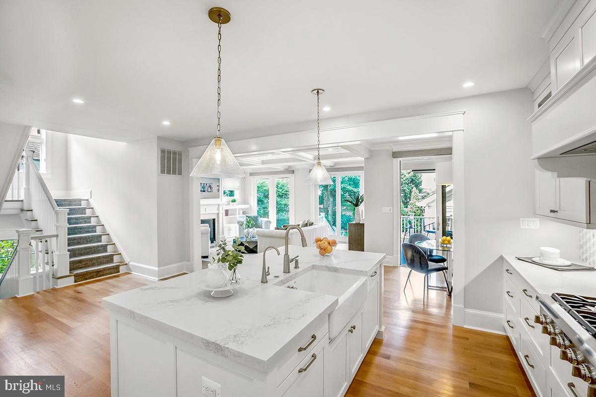 CHEVY CHASE - Residential