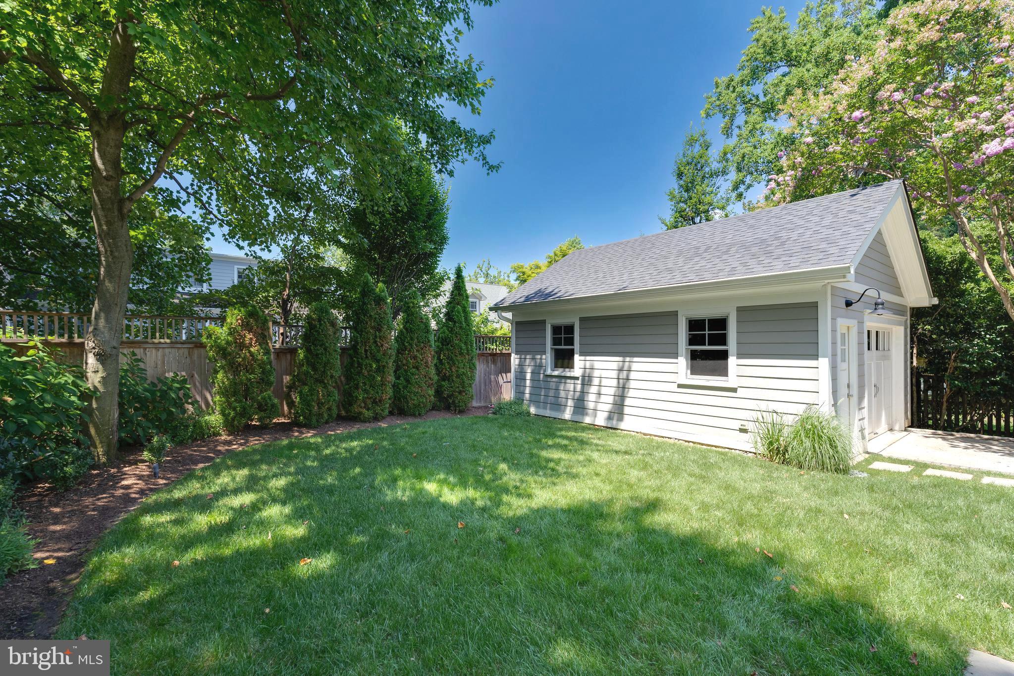 CHEVY CHASE - Residential