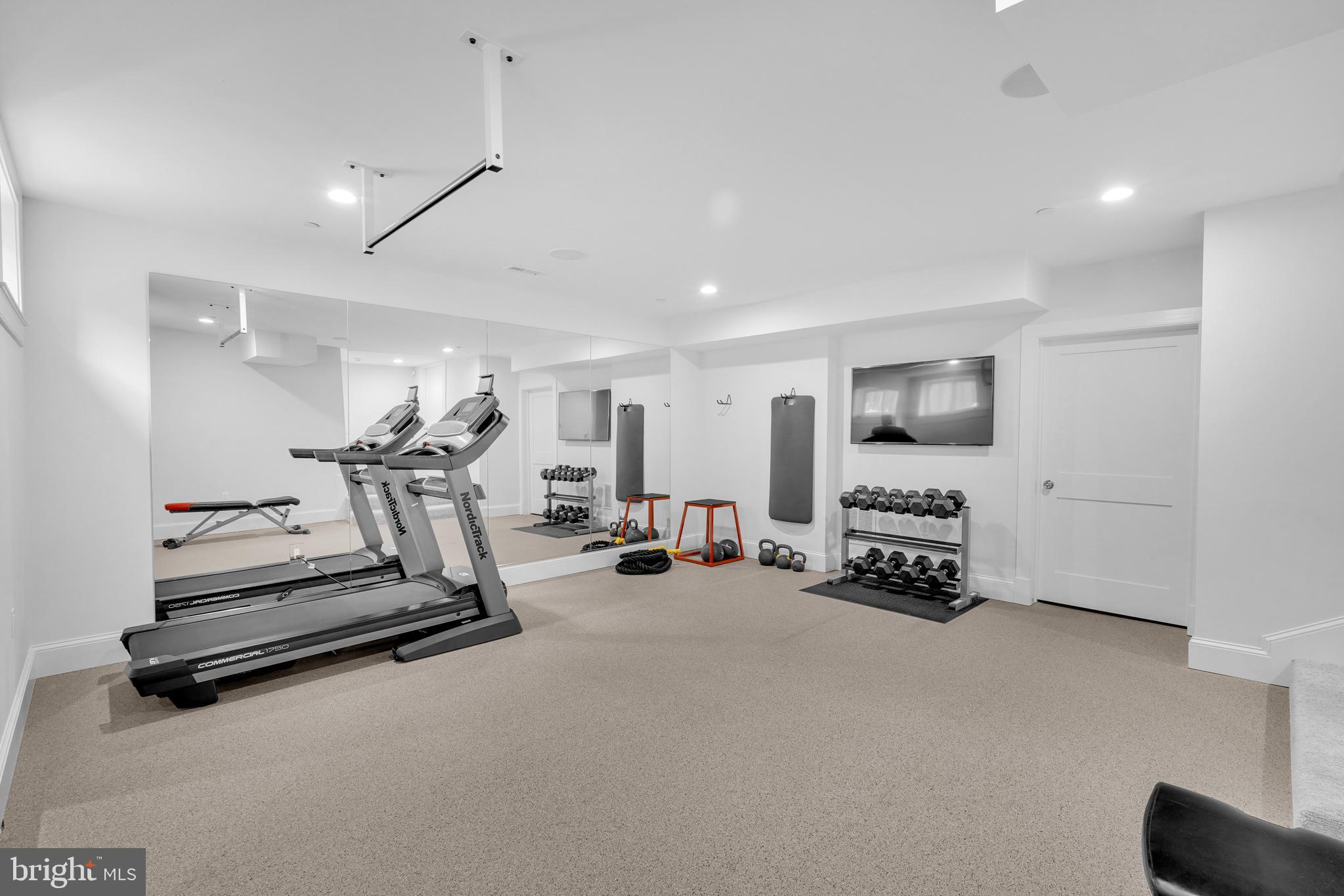 CHEVY CHASE - Residential