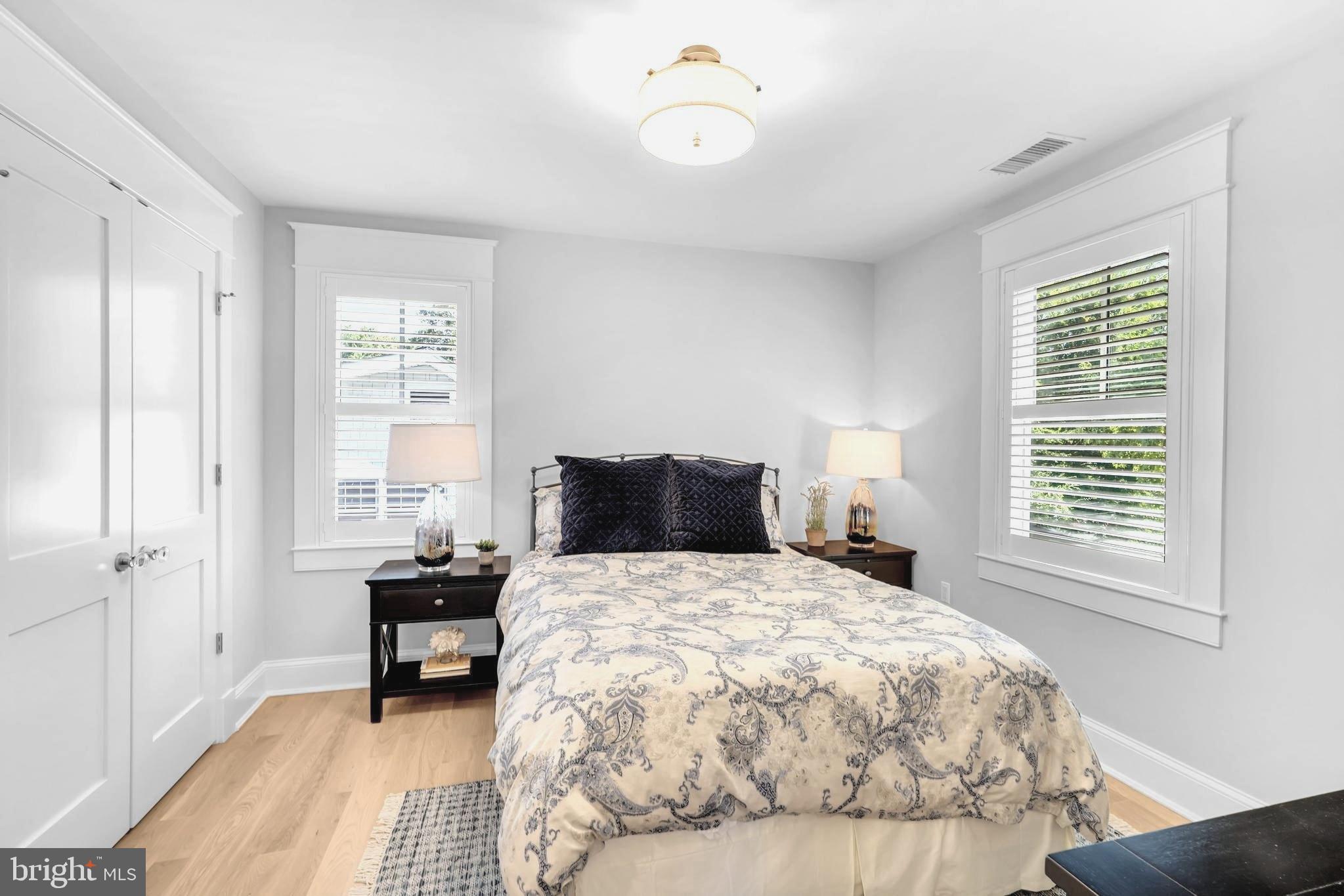 CHEVY CHASE - Residential