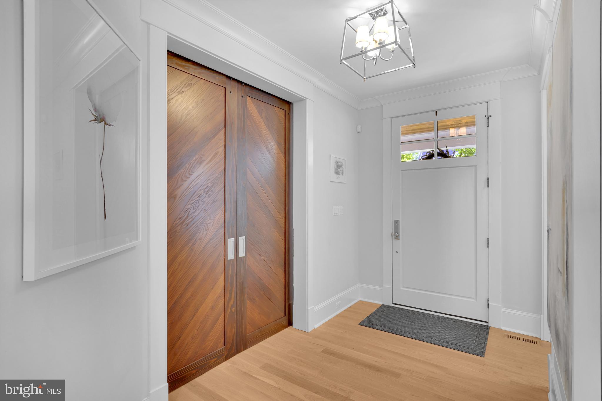 CHEVY CHASE - Residential