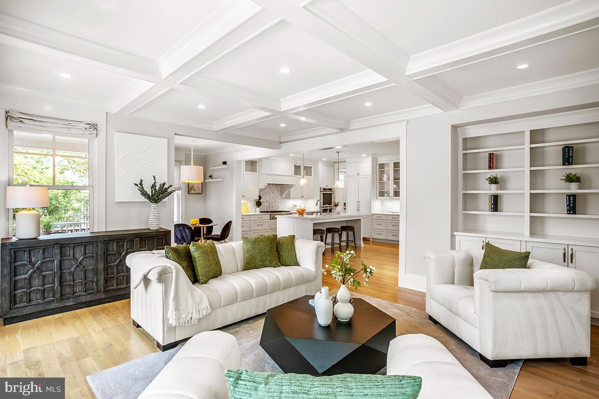 CHEVY CHASE - Residential