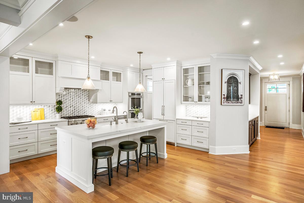 CHEVY CHASE - Residential