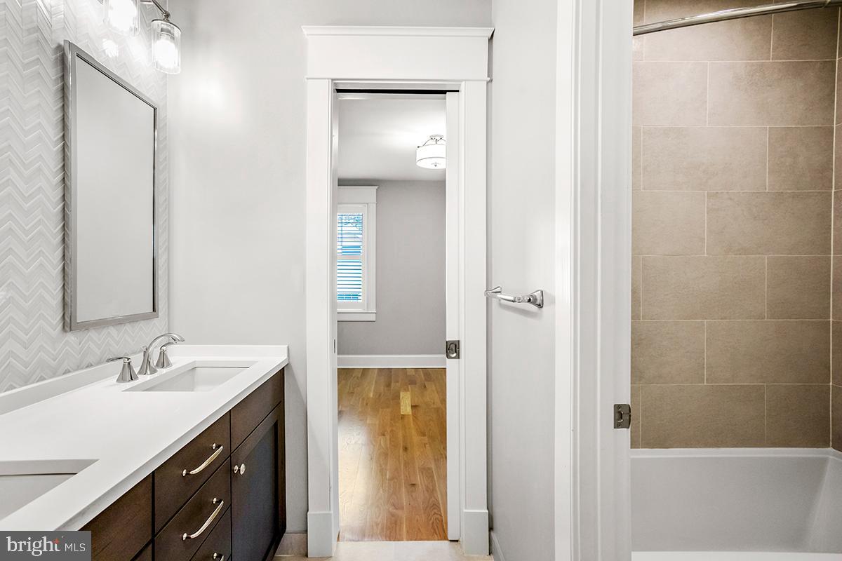 CHEVY CHASE - Residential