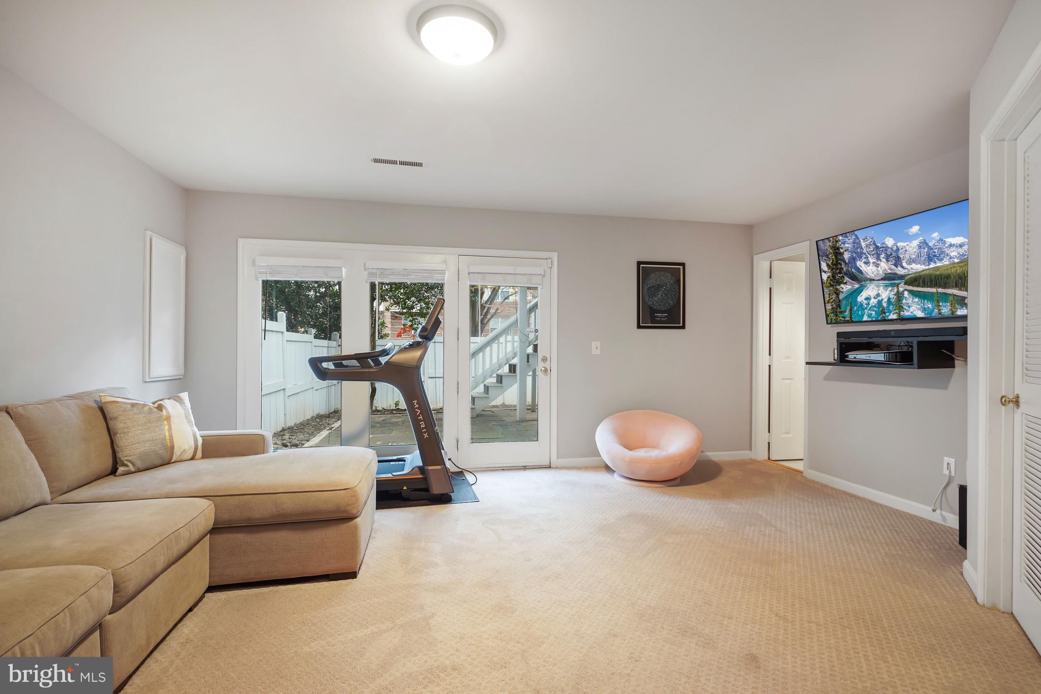 VIRGINIA CENTER - Residential