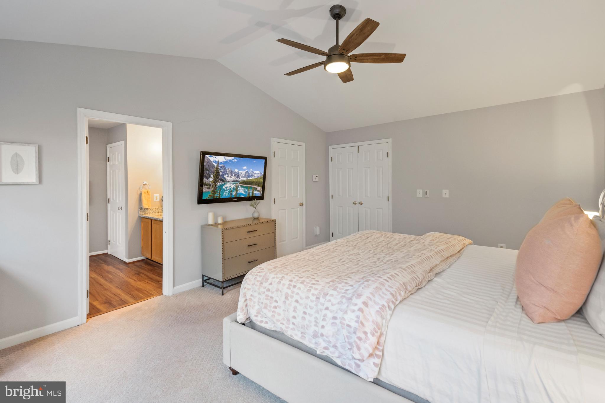 VIRGINIA CENTER - Residential