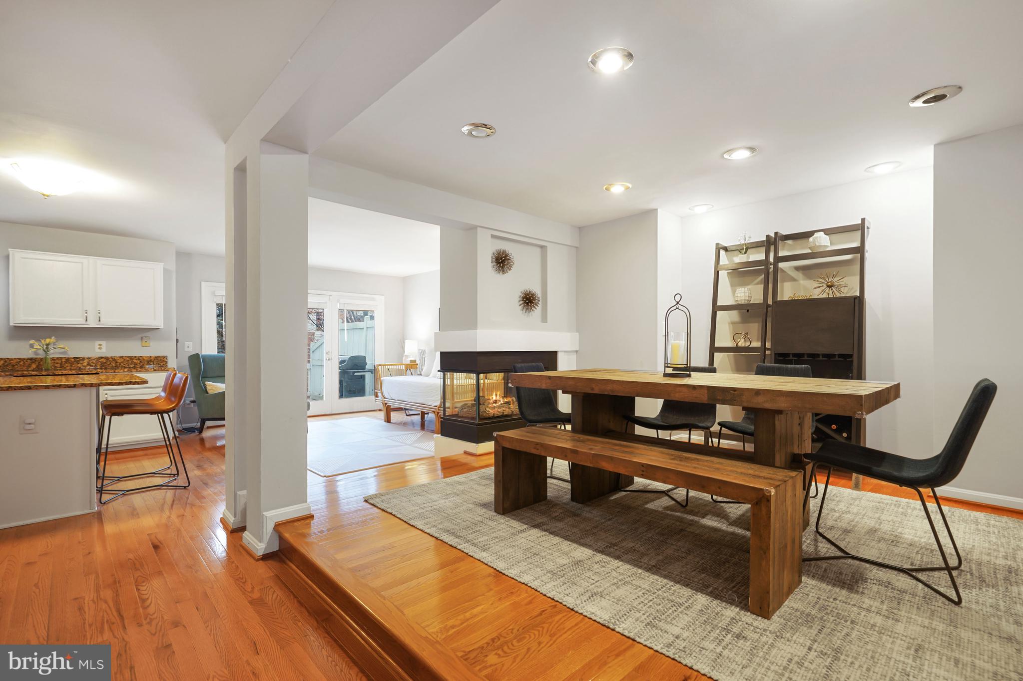 VIRGINIA CENTER - Residential