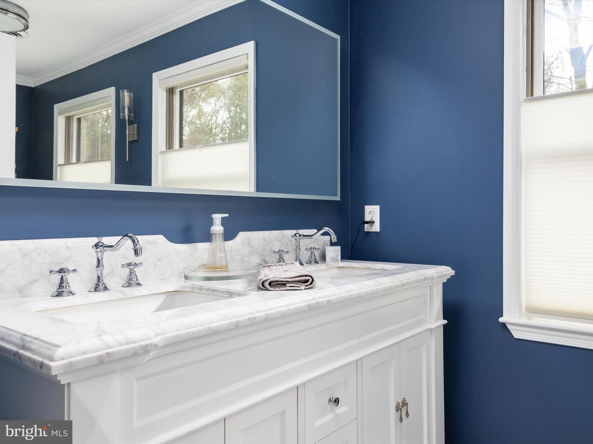 MARINER'S COVE - Residential