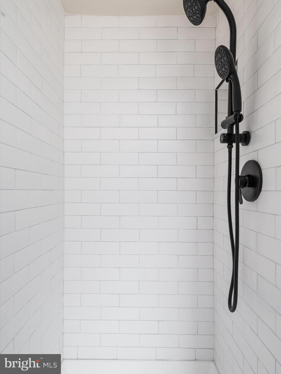 MARINER'S COVE - Residential