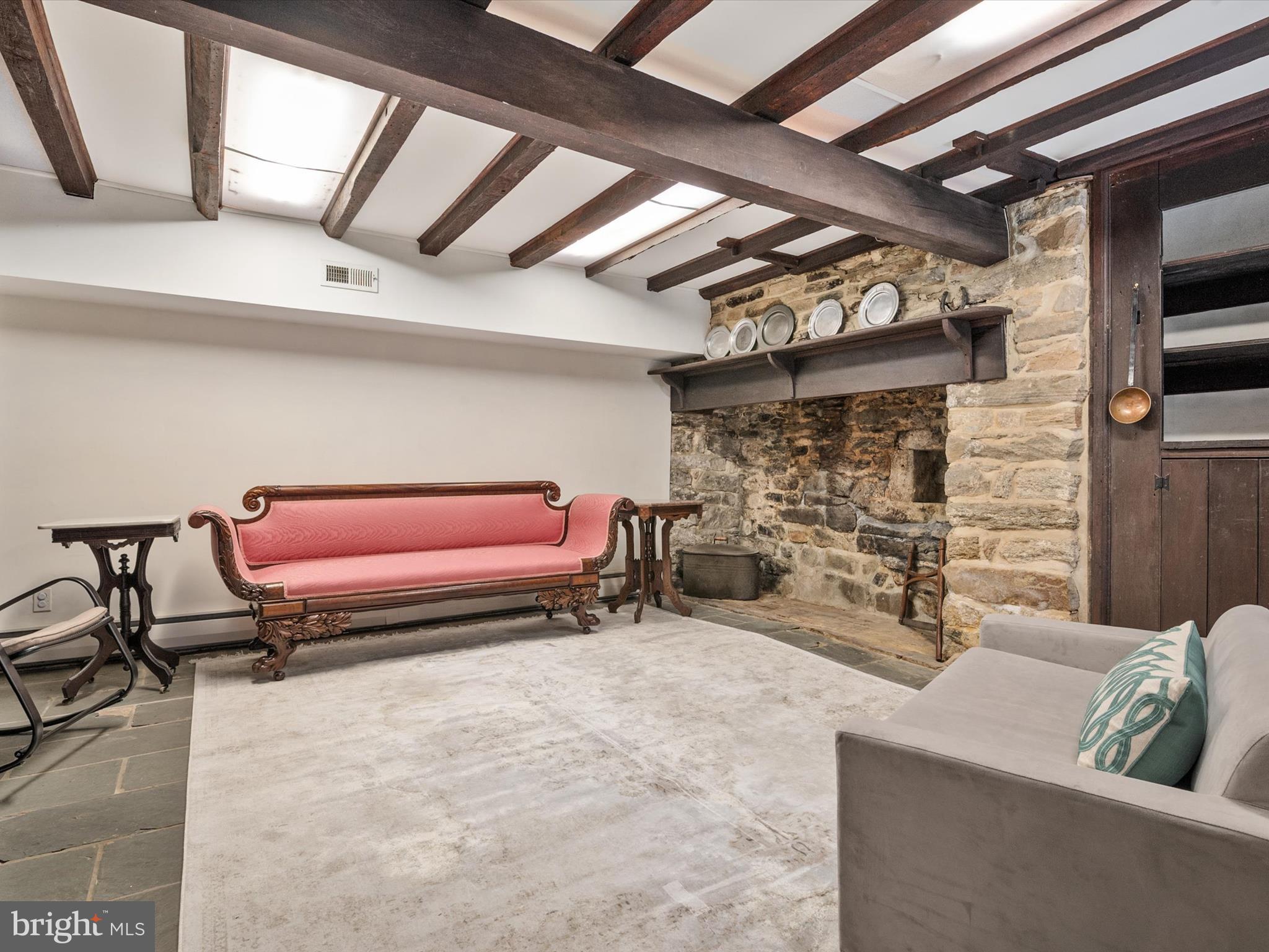 MARINER'S COVE - Residential