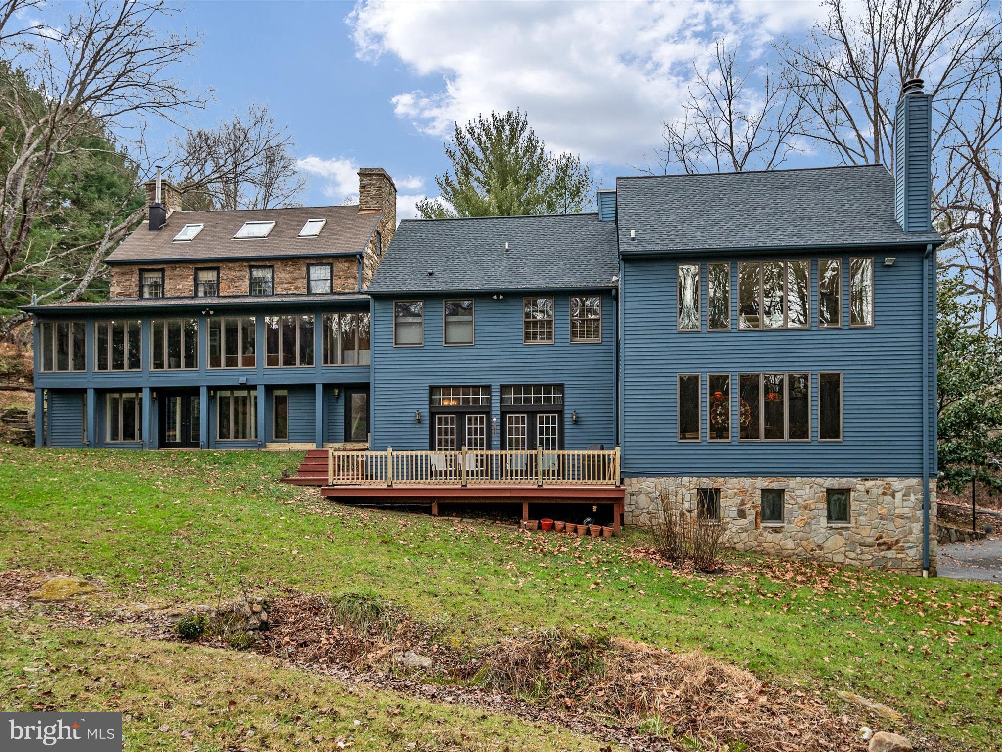 MARINER'S COVE - Residential