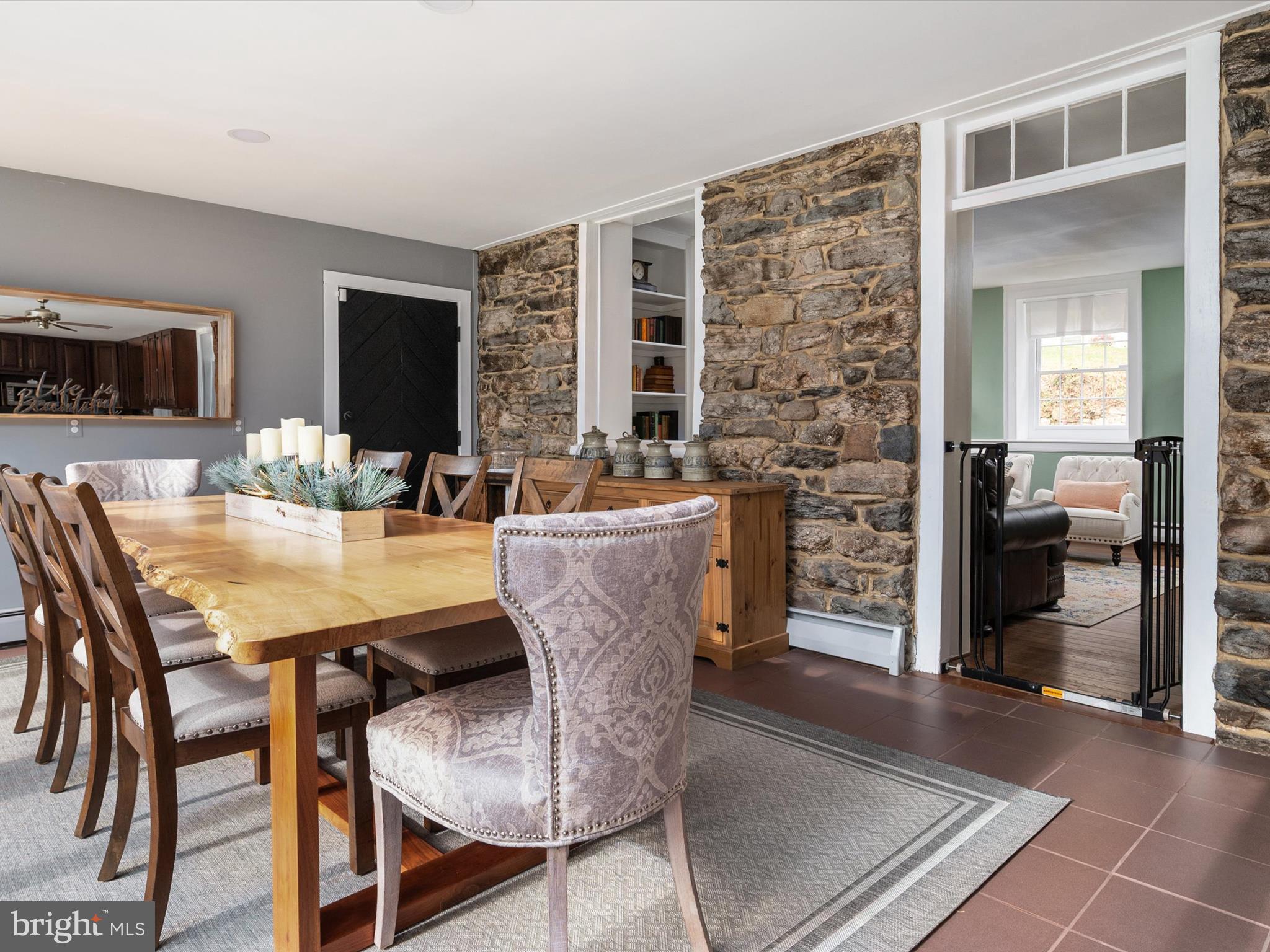 MARINER'S COVE - Residential