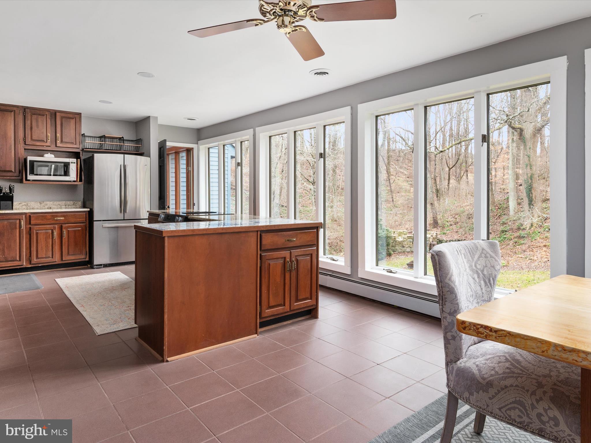 MARINER'S COVE - Residential