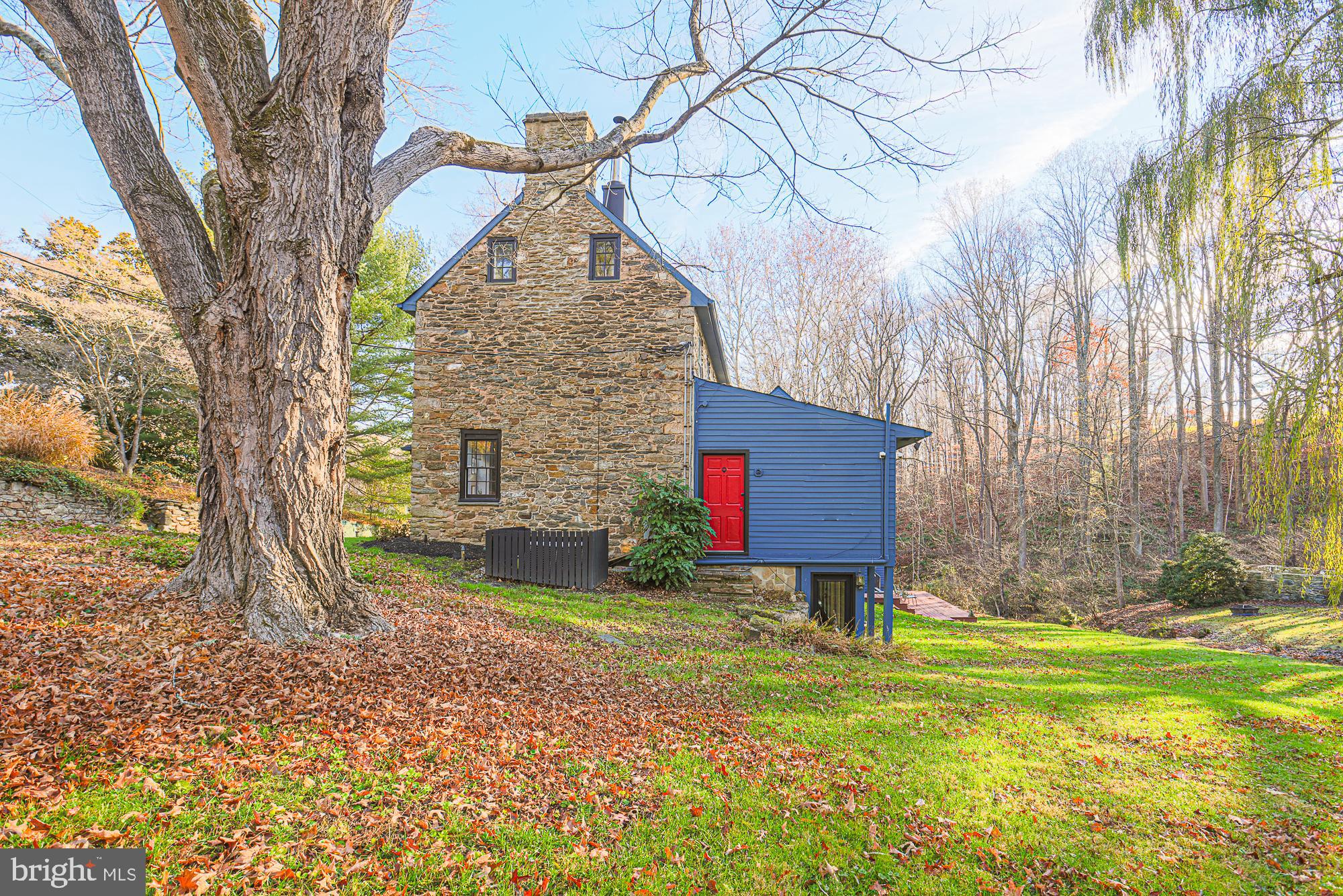 MARINER'S COVE - Residential