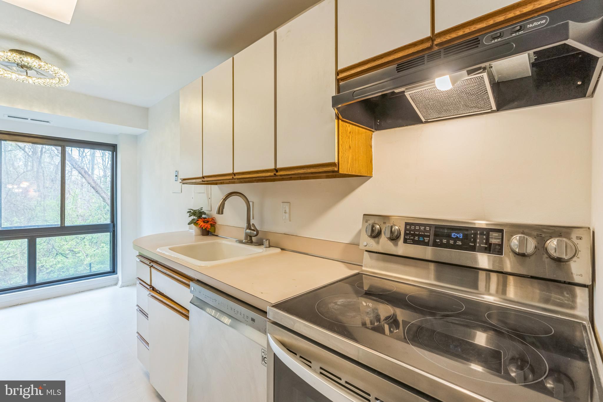 PARK TERRACE COND - Residential Lease