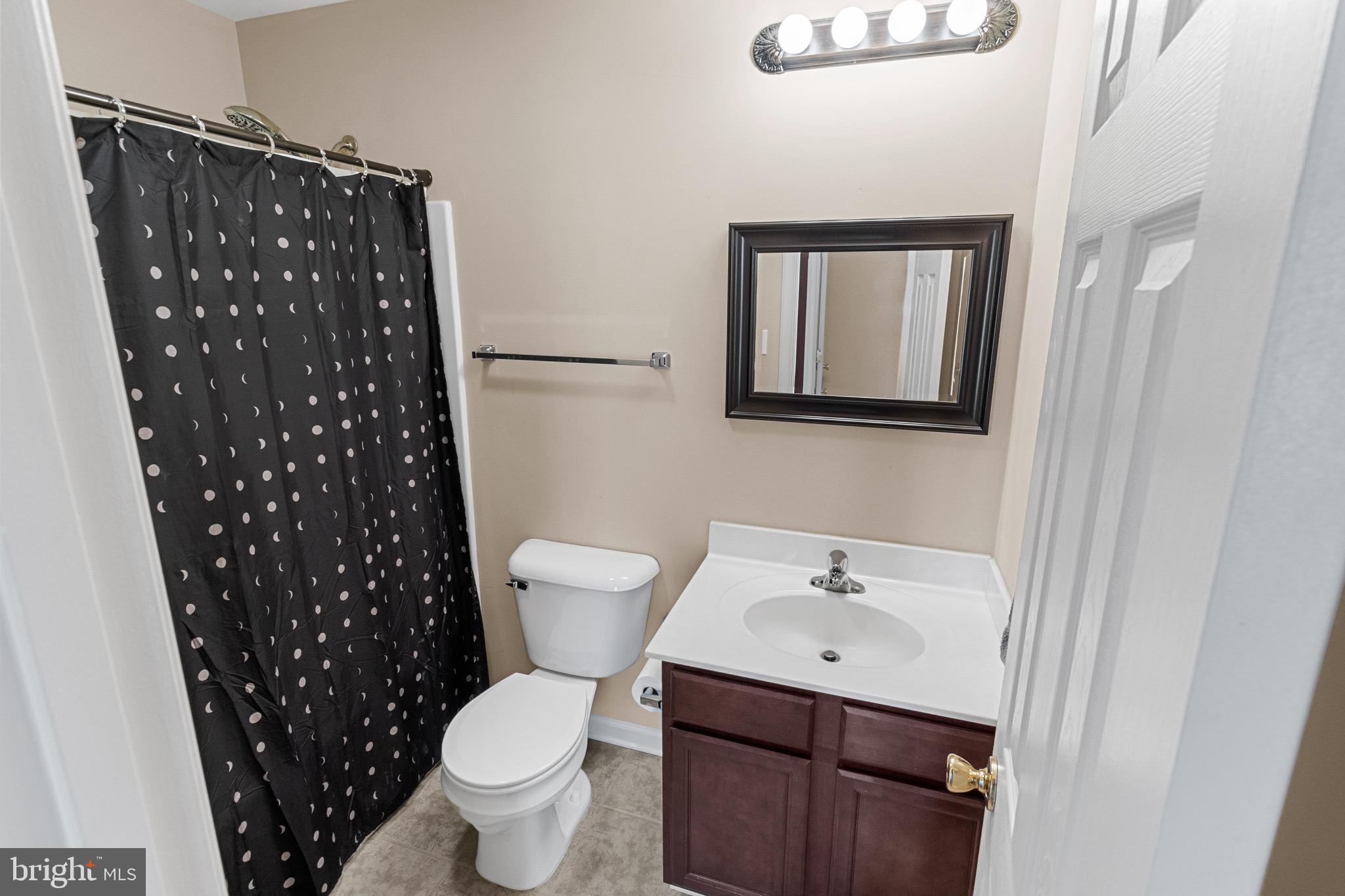 INWOOD VILLAGE - Residential