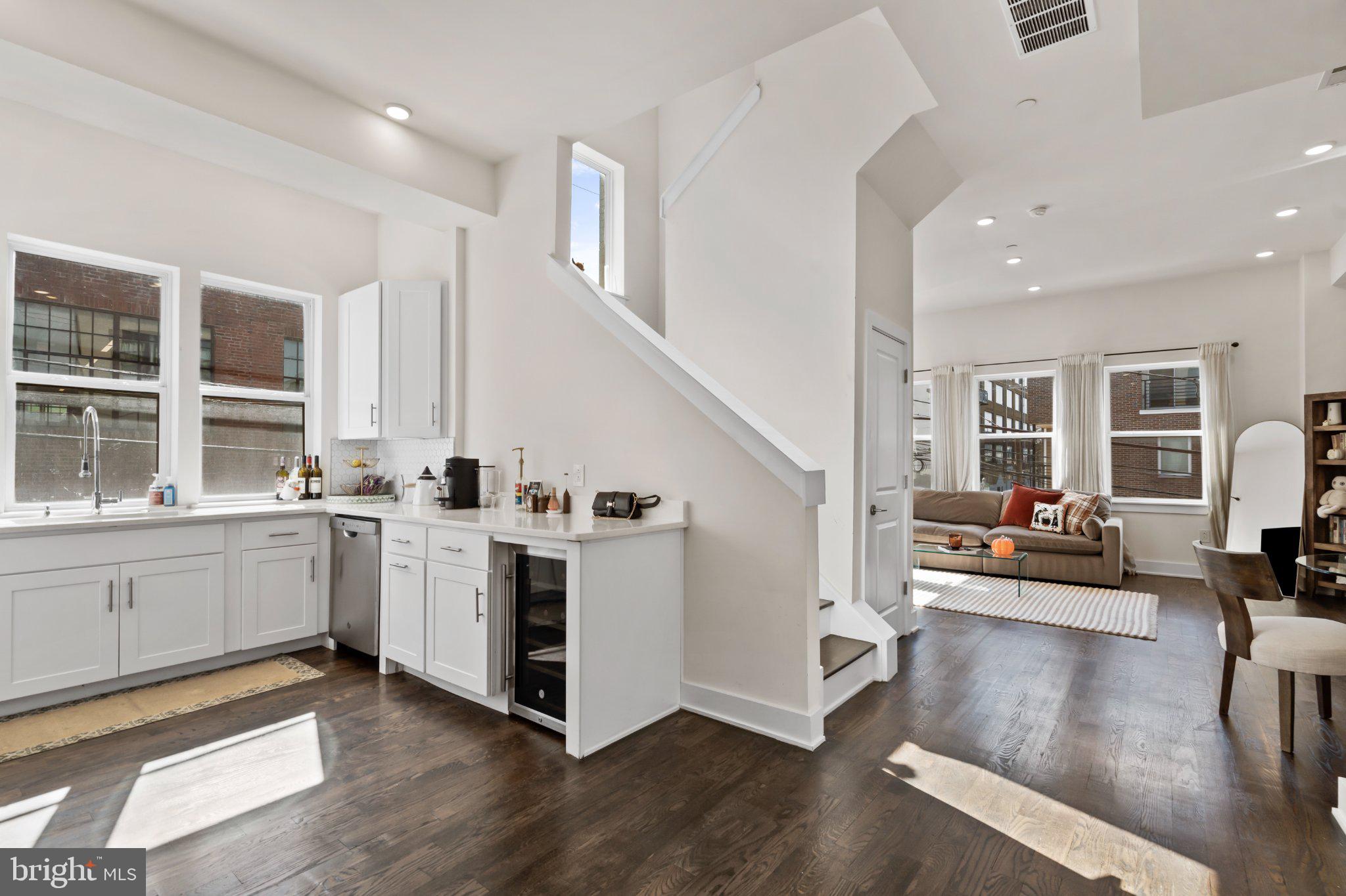 207 E ALLEN STREET 7