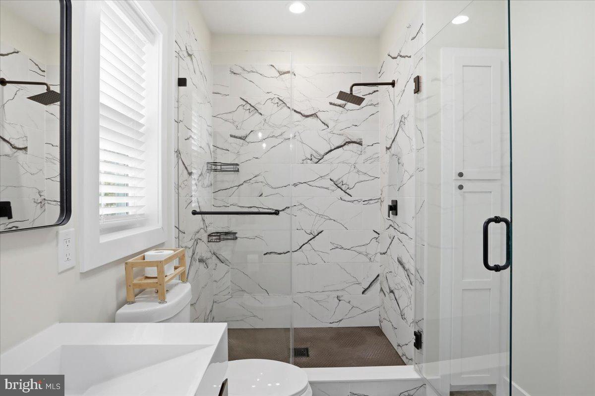 LAKE HOLIDAY ESTATES - Residential