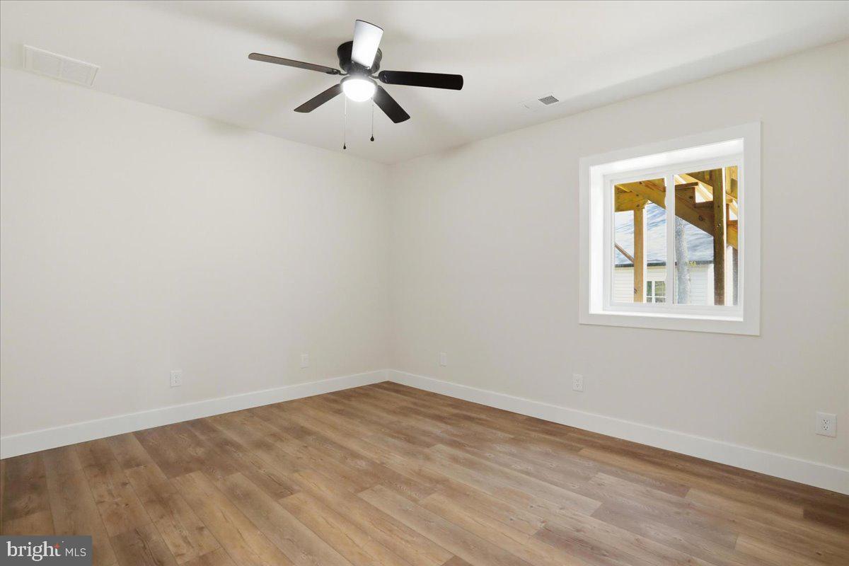 LAKE HOLIDAY ESTATES - Residential