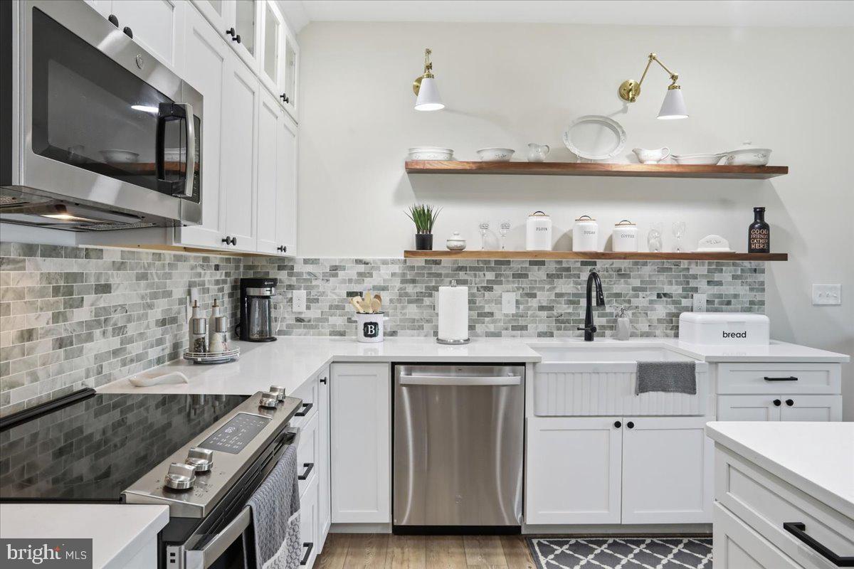 LAKE HOLIDAY ESTATES - Residential