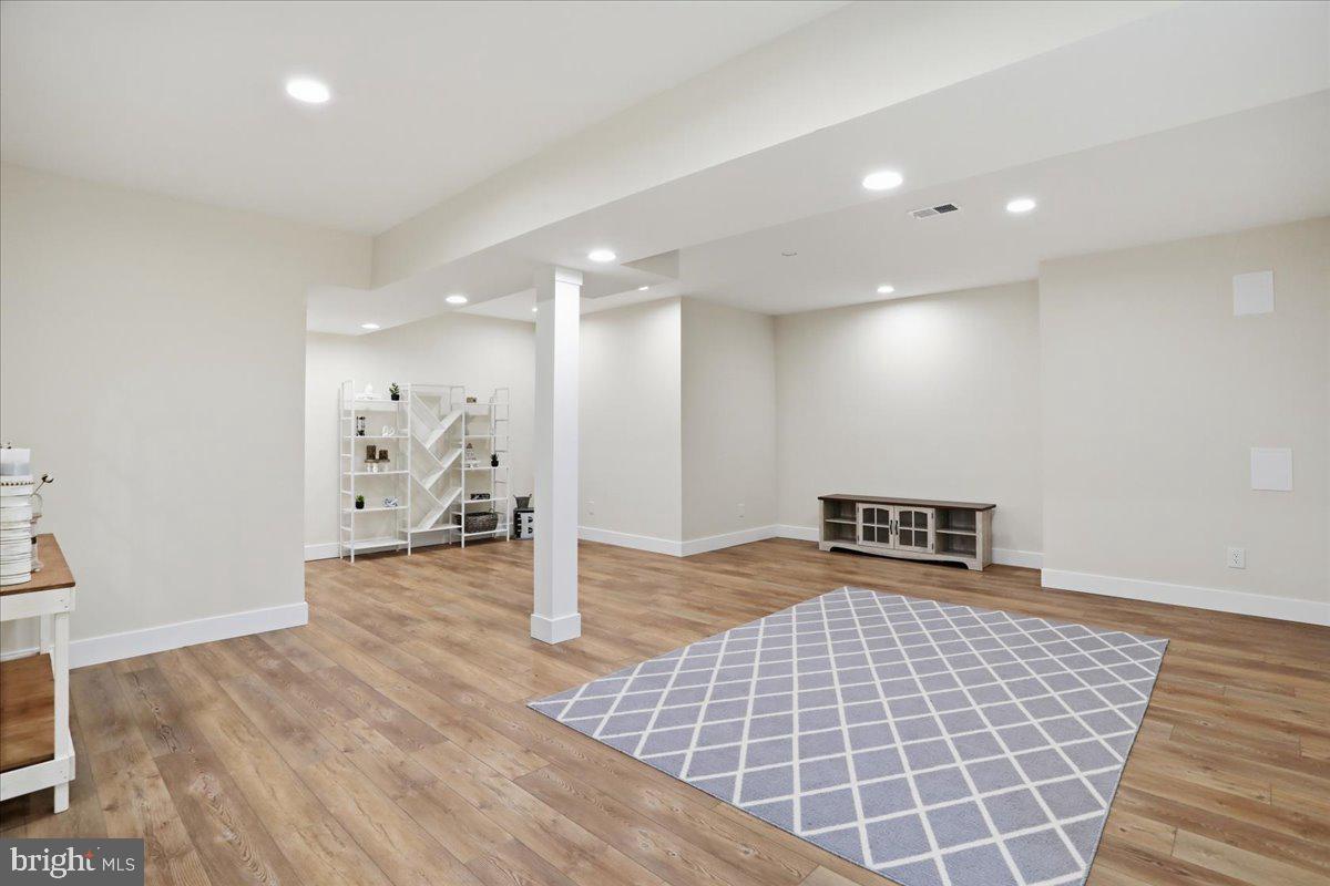 LAKE HOLIDAY ESTATES - Residential