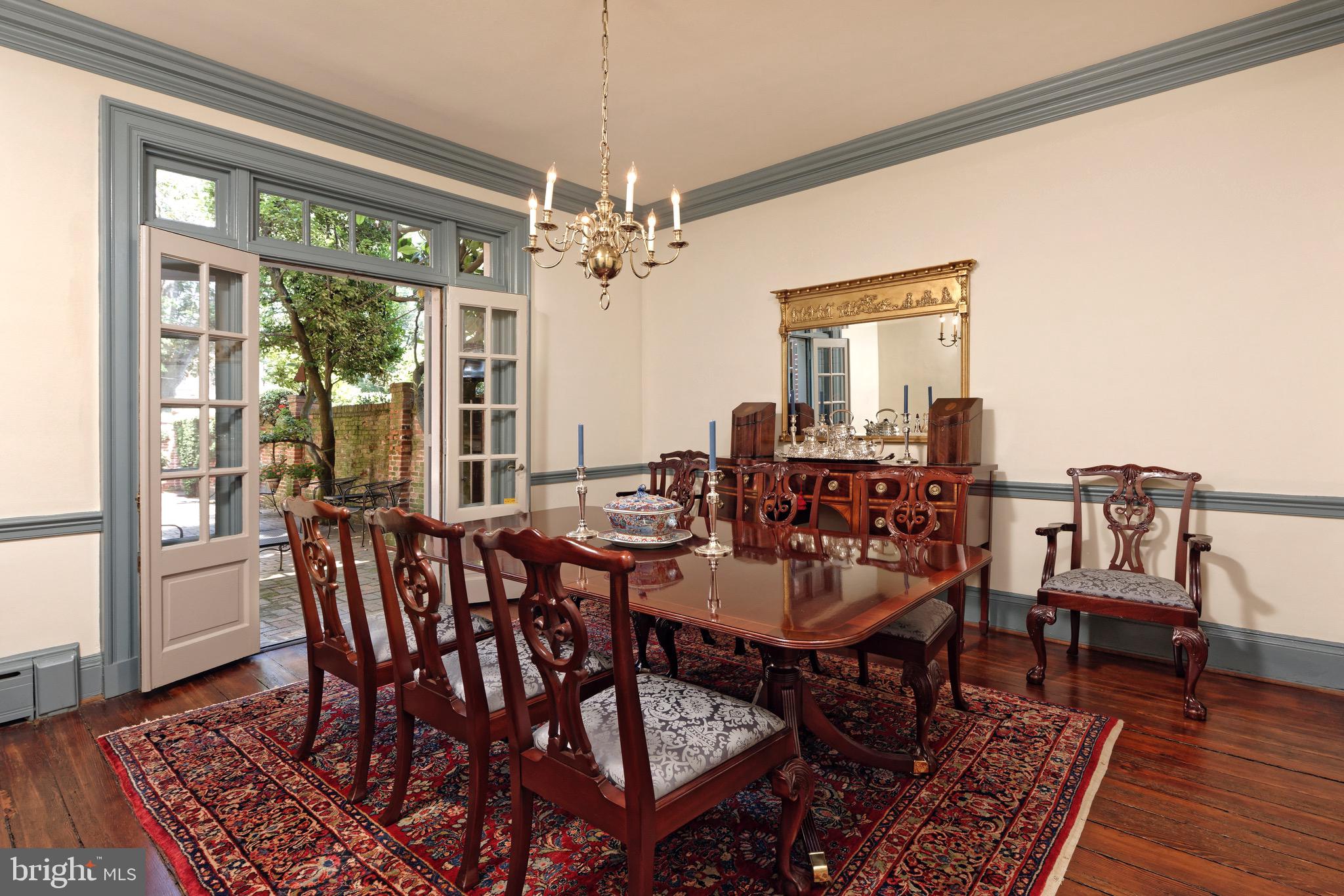 OLD TOWN ALEXANDRIA - Residential