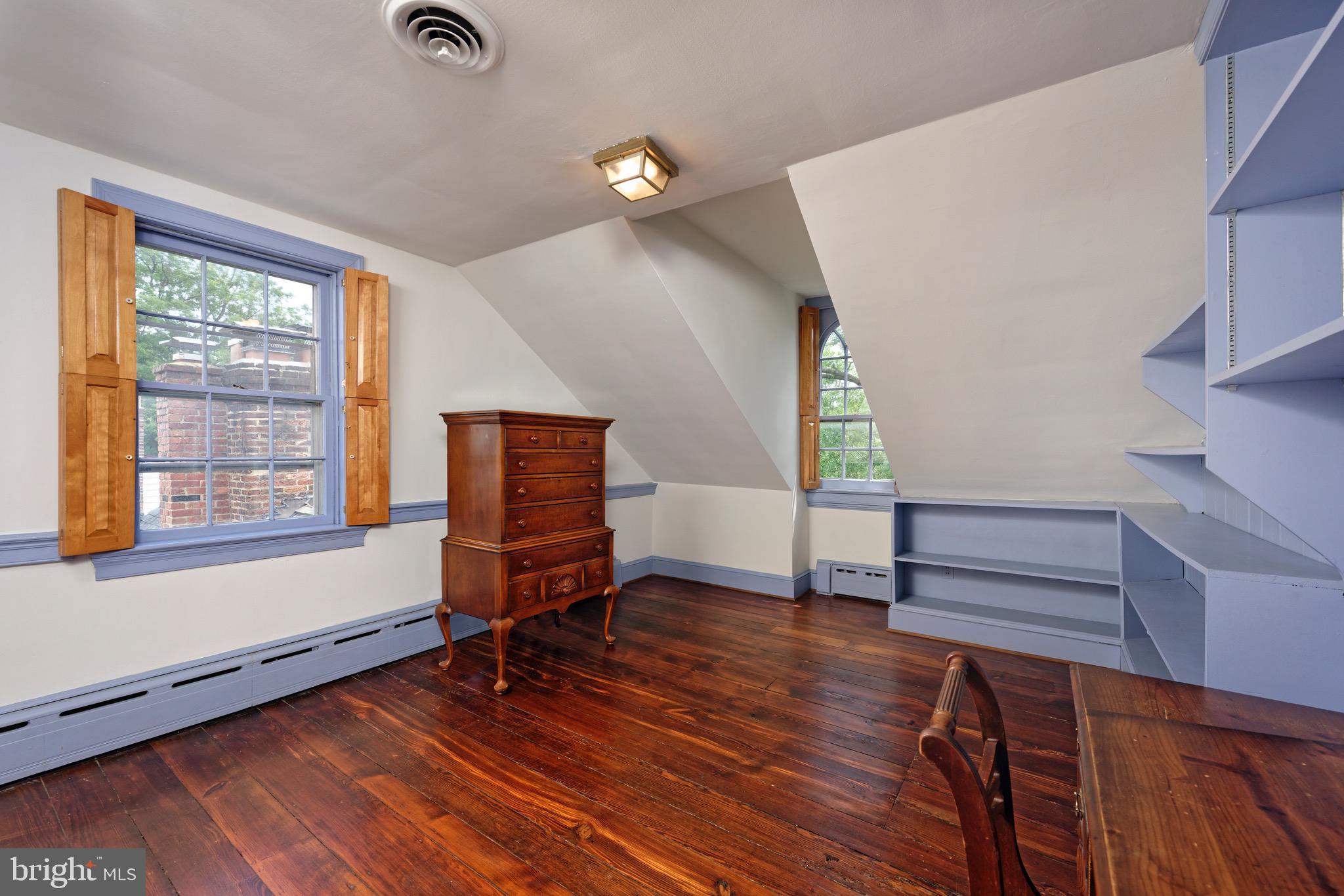 OLD TOWN ALEXANDRIA - Residential