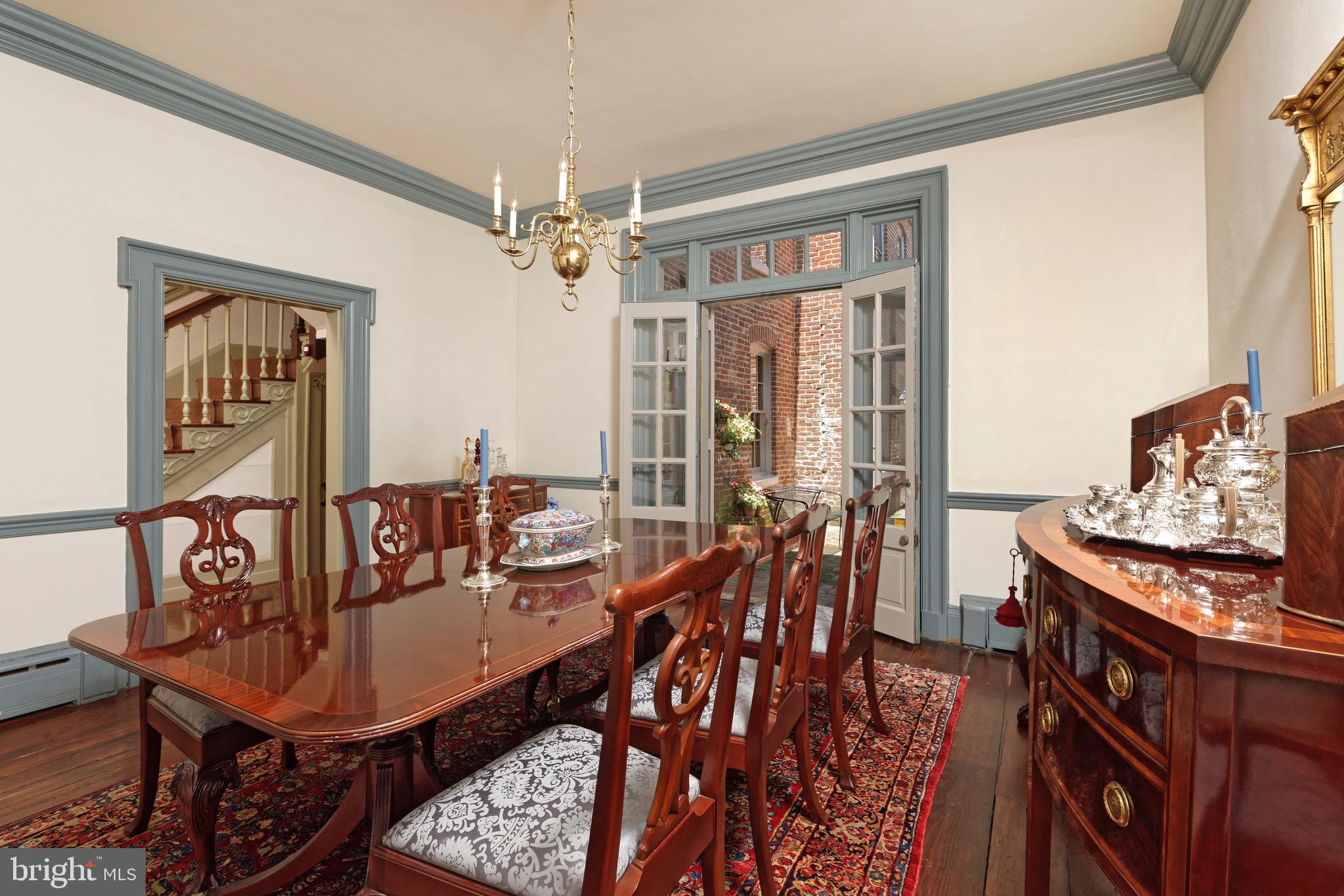 OLD TOWN ALEXANDRIA - Residential