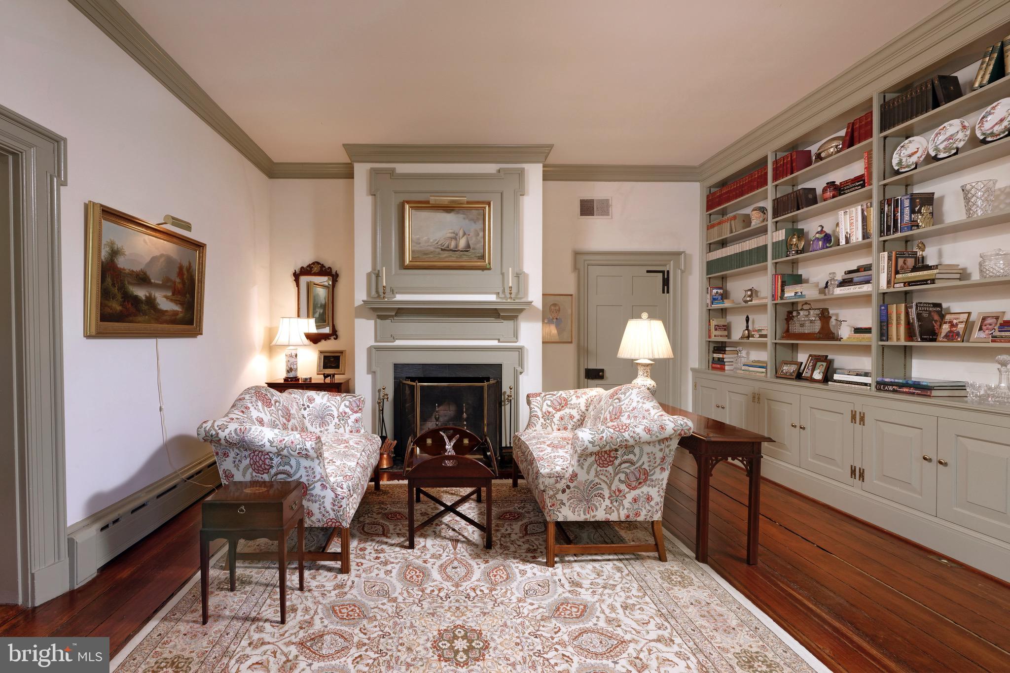 OLD TOWN ALEXANDRIA - Residential