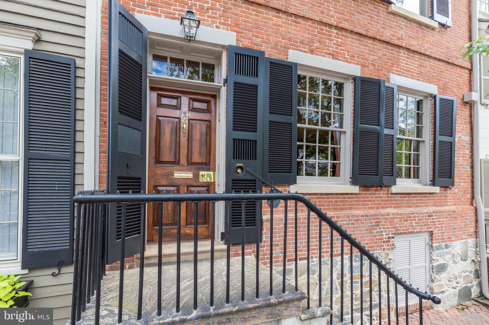OLD TOWN ALEXANDRIA - Residential