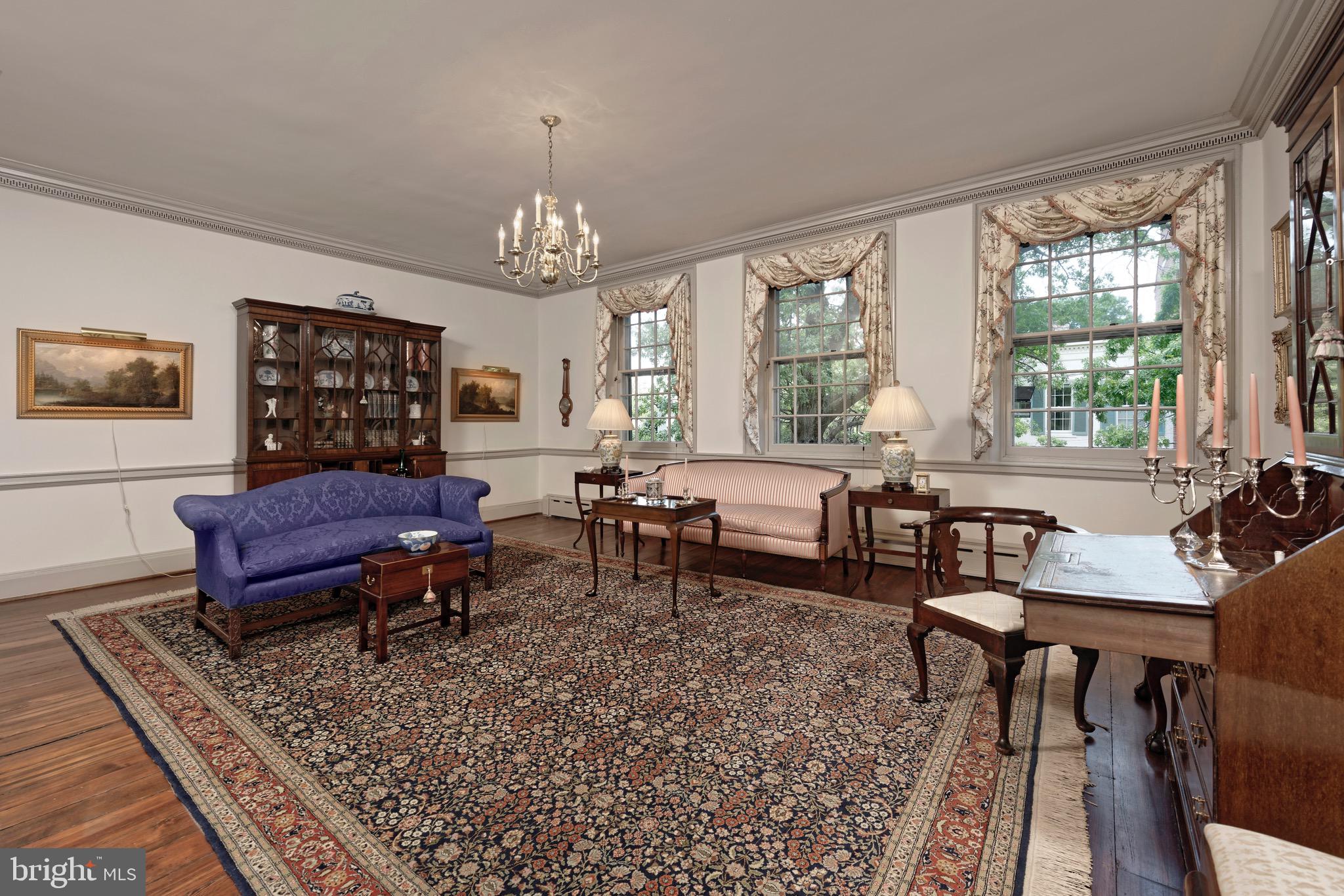 OLD TOWN ALEXANDRIA - Residential