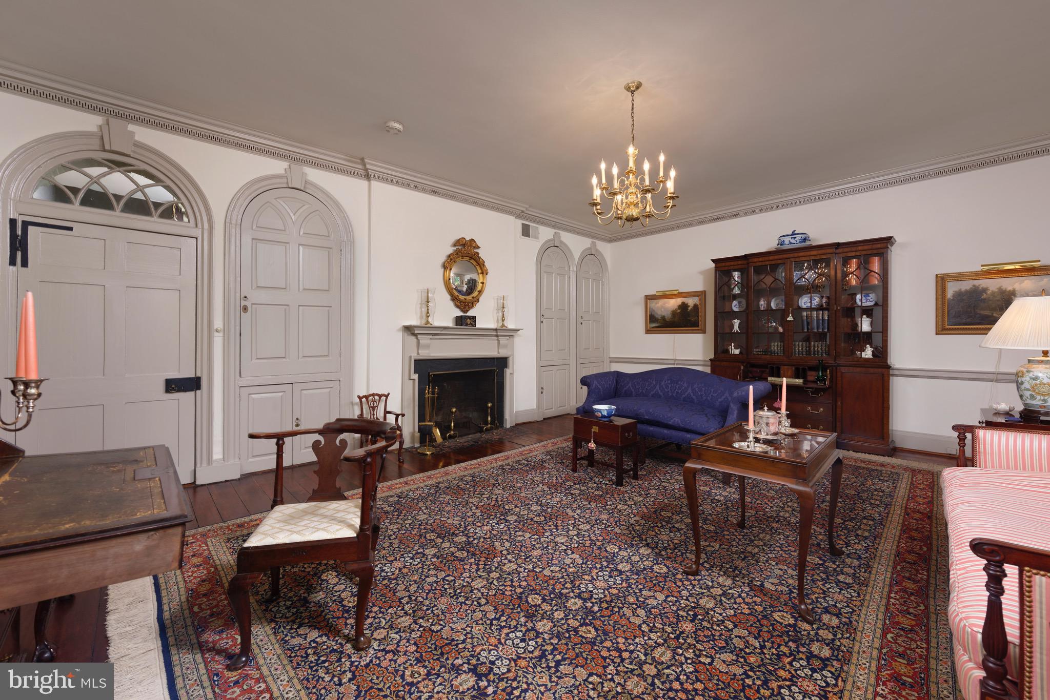 OLD TOWN ALEXANDRIA - Residential