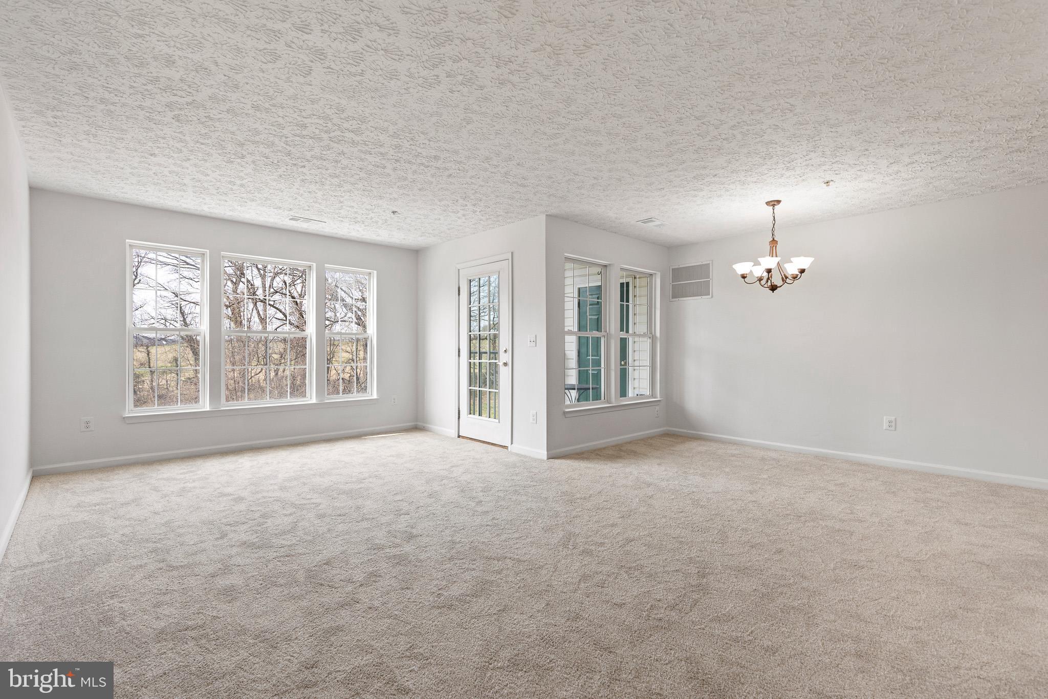 BAYLAND CONDO - Residential