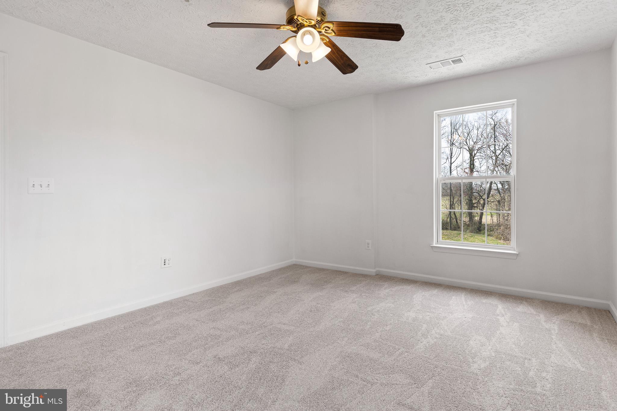 BAYLAND CONDO - Residential