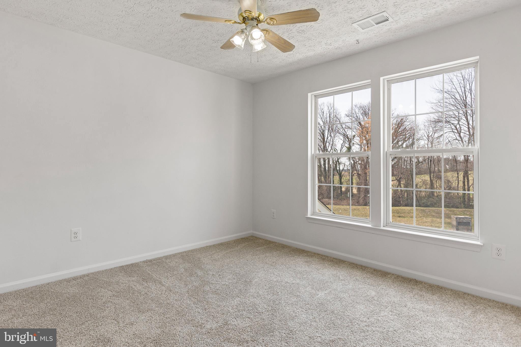 BAYLAND CONDO - Residential