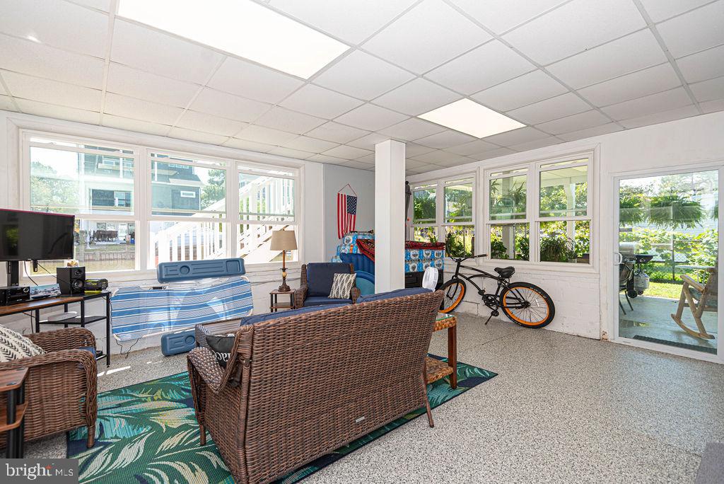 SNUG HARBOR - Residential