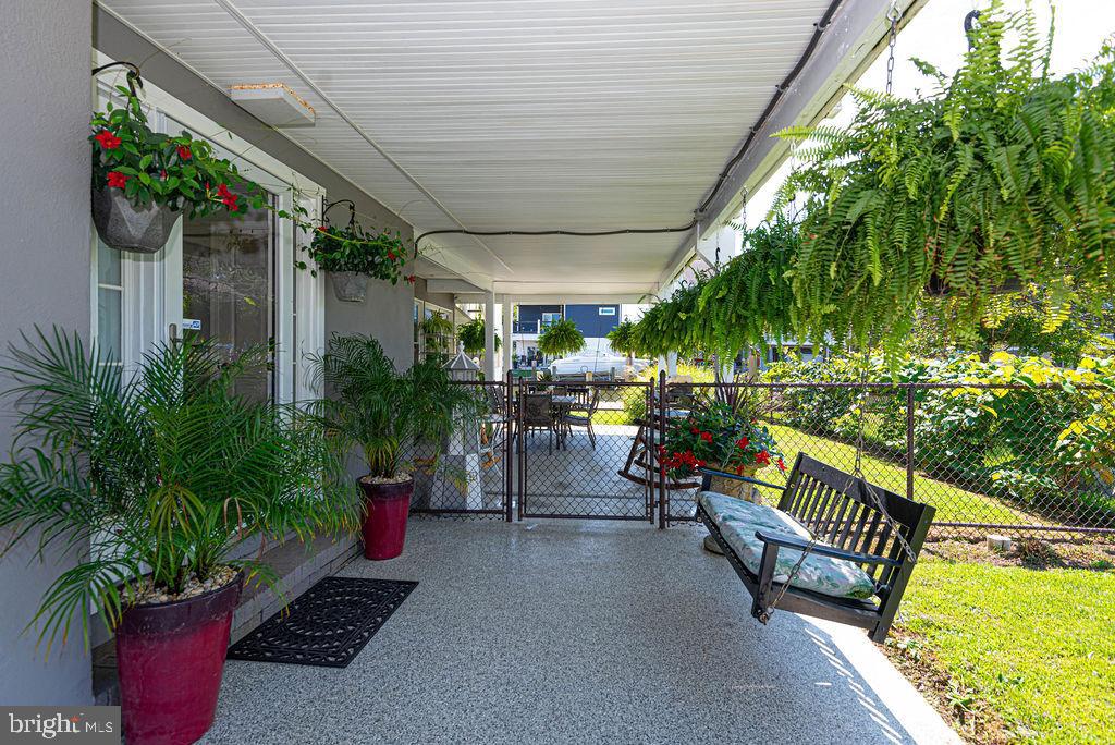 SNUG HARBOR - Residential