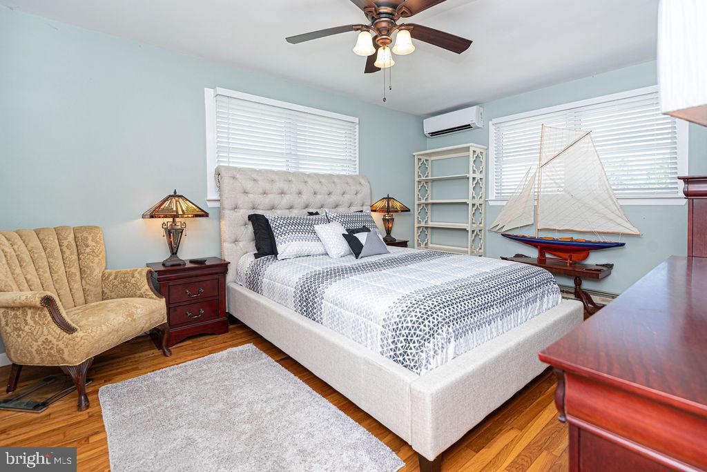 SNUG HARBOR - Residential